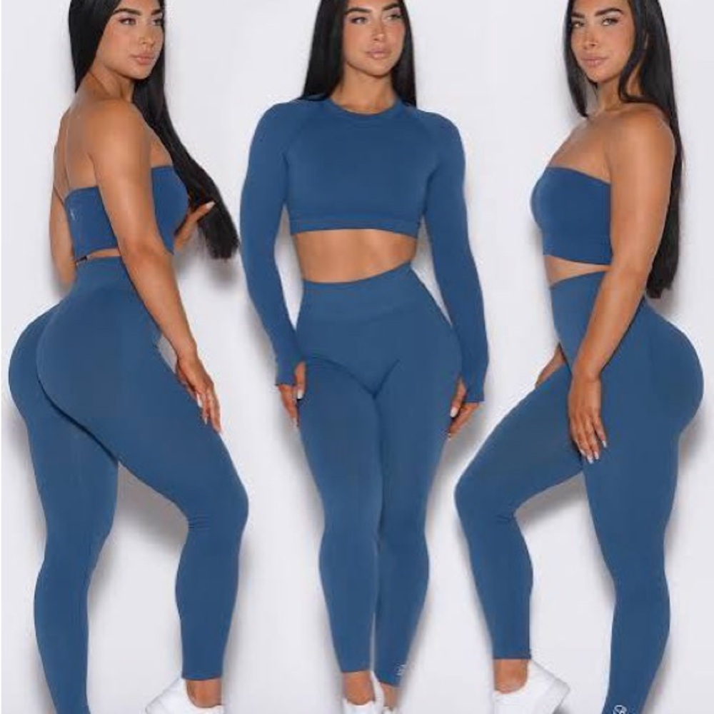 Bombshell Sportswear Cheeky Seamlesss Leggings & Pullover Set